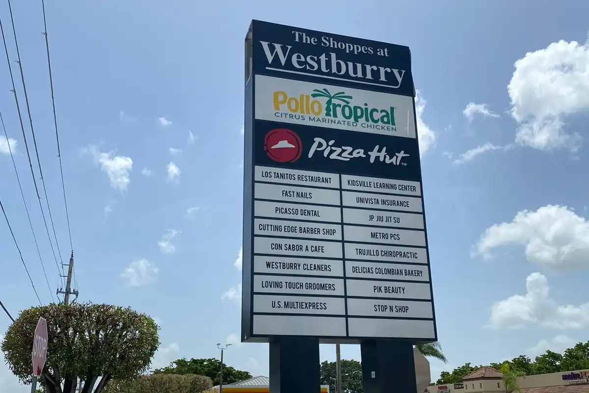 6 reasons why you should have a pylon sign for your business